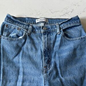 Abercrombie 90’s Straight Ultra High Rise Medium Wash Jeans, Curve Love.
